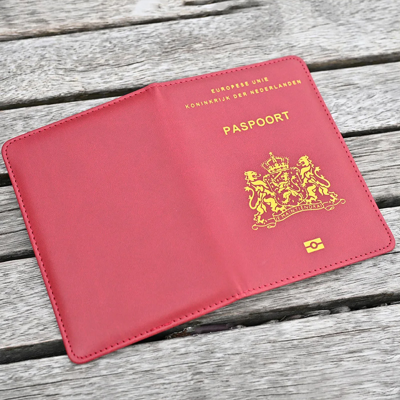 Essentiels de voyage Couvertur - Leather Passport Cover avis et prix